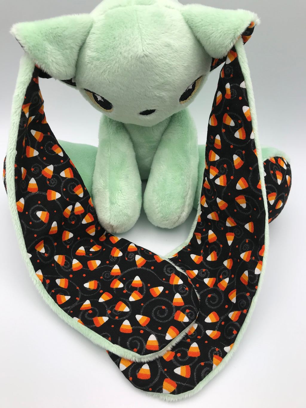 Small Pastel Green Cabbit Candy Corn